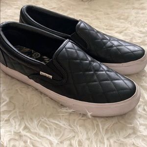 Vera Bradley slip on shoes